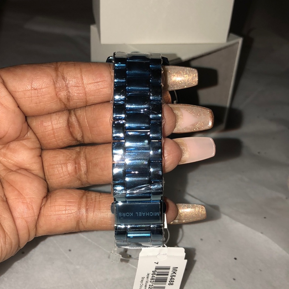Micheal Kors ladies Bradshaw watch - Picture 2 of 5